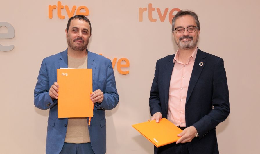 Firma presencial del convenio entre la DG A2030 y RTVE