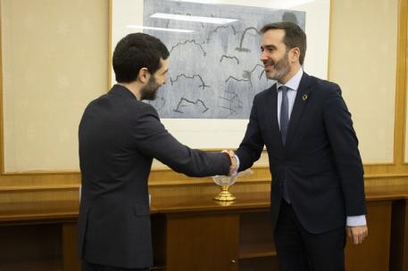 Reunión de Pablo Bustinduy con Javier Hurtado