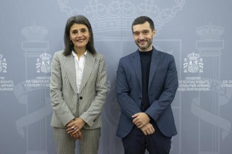 Nerea Melgosa, consejera vasca de Bienestar, y Pablo Bustinduy, ministro de Derechos Sociales