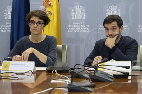 Rosa Martínez, secretaria de Estado de Derechos Sociales, y Pablo Bustinduy
