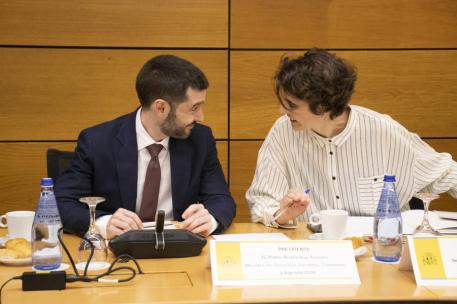 El ministro Pablo Bustinduy y la secretaria de Estado, Rosa Martínez