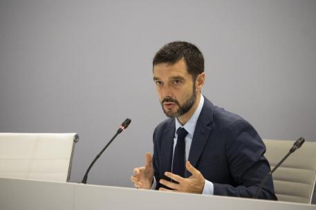 Bustinduy durante un acto