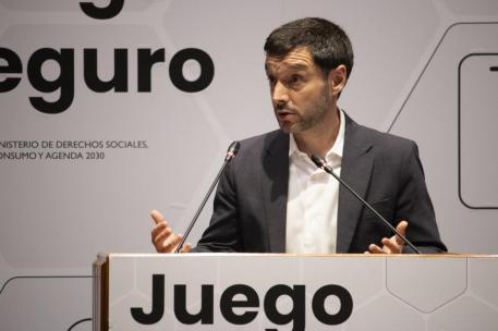 Bustinduy durante un acto