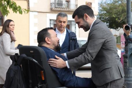 Bustinduy con el alcalde de La Roda